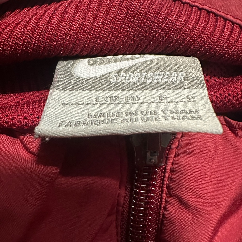 Nike windbreaker youth large
